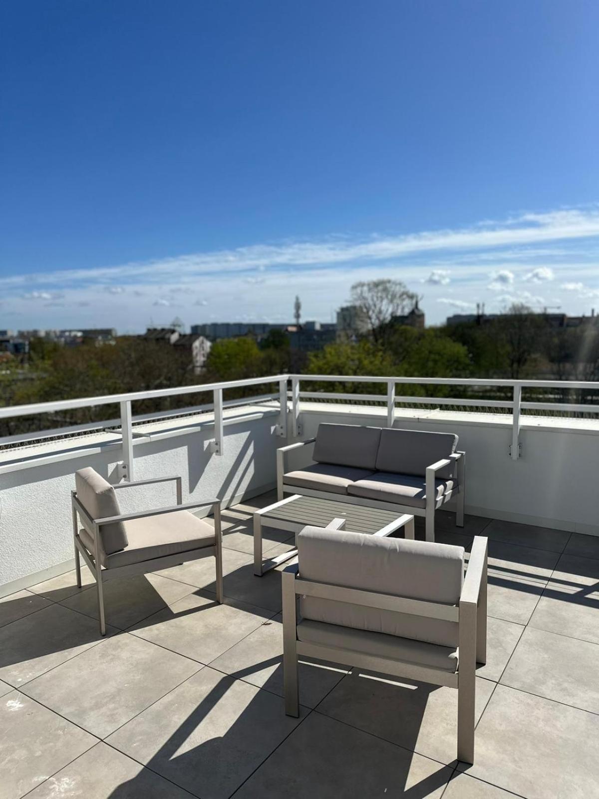 4Summer Kolobrzeg Apartamenty White Blue Sauna & Fitness & Parking 100 Metrow Do Pieknej Szerokiej Piaszczystej Plazy, Wspanialy Widok Z Duzego Tarasu! 100 Meter Zu Einem Schoenen Breiten Sandstrand, Herrliche Aussicht Von Einer Grossen Terrasse! Eksteriør bilde