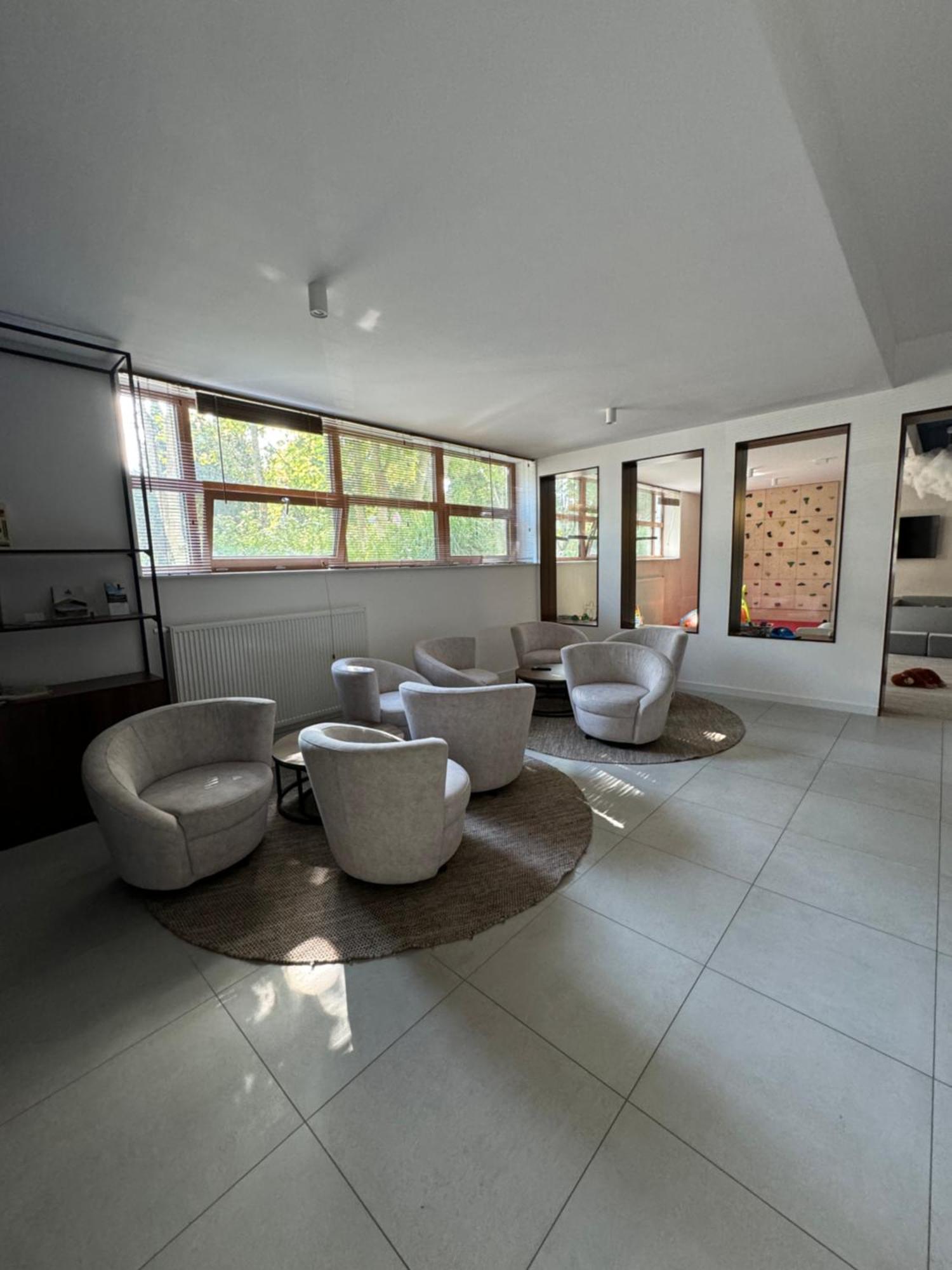 4Summer Kolobrzeg Apartamenty White Blue Sauna & Fitness & Parking 100 Metrow Do Pieknej Szerokiej Piaszczystej Plazy, Wspanialy Widok Z Duzego Tarasu! 100 Meter Zu Einem Schoenen Breiten Sandstrand, Herrliche Aussicht Von Einer Grossen Terrasse! Eksteriør bilde