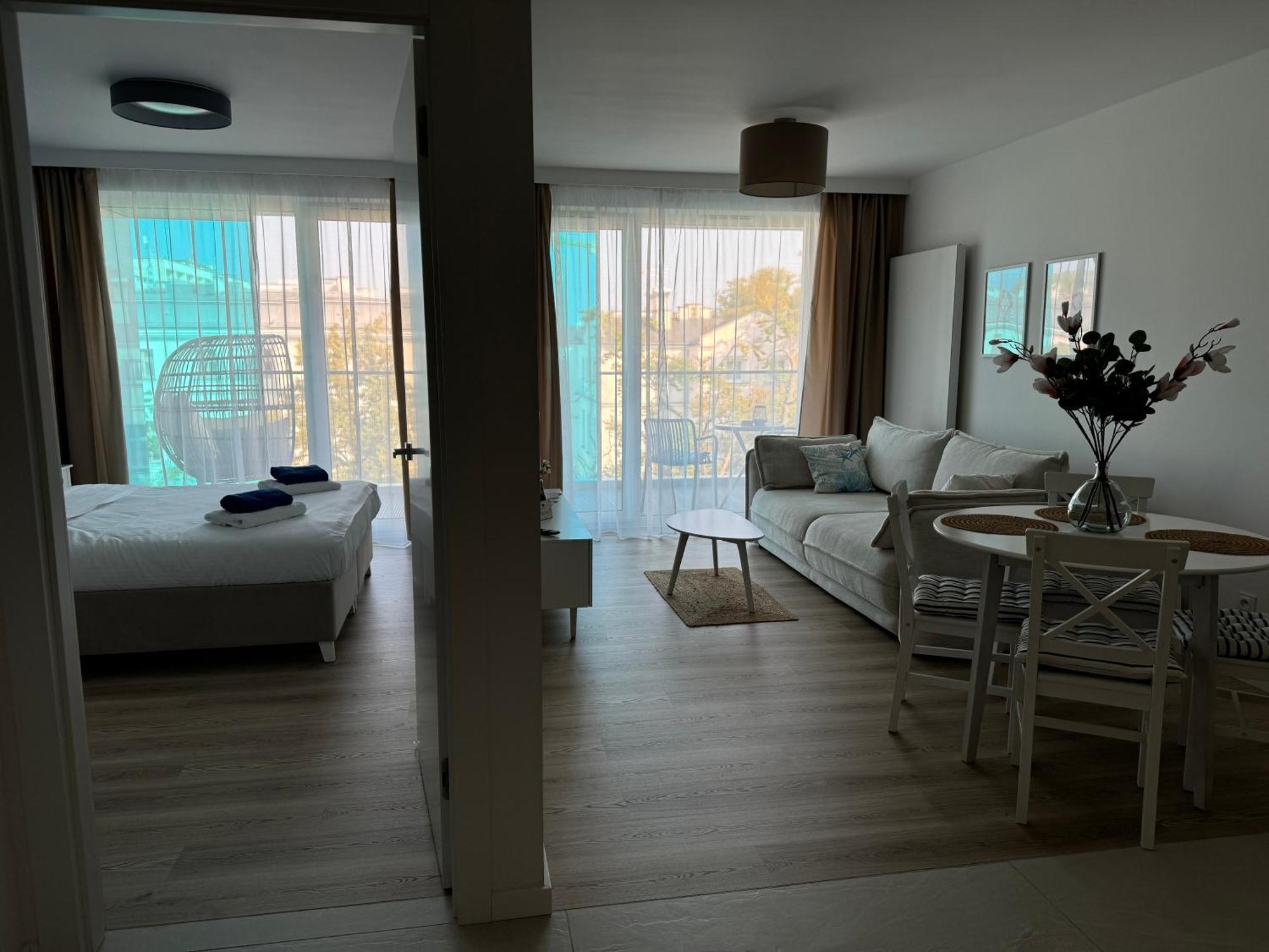 4Summer Kolobrzeg Apartamenty White Blue Sauna & Fitness & Parking 100 Metrow Do Pieknej Szerokiej Piaszczystej Plazy, Wspanialy Widok Z Duzego Tarasu! 100 Meter Zu Einem Schoenen Breiten Sandstrand, Herrliche Aussicht Von Einer Grossen Terrasse! Eksteriør bilde